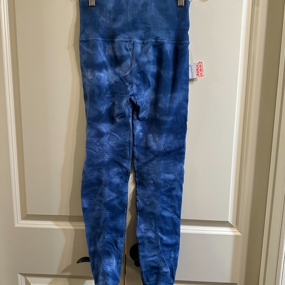 Free People Good Karma Ribbed Leggings
M/L, NWT - Picture 3 of 5
